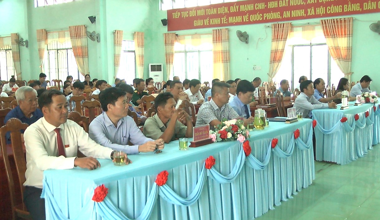 Kỳ họp chuyên đề lần thứ sáu, HĐND Huyện Ea Kar khóa VIII, nhiệm kỳ 2021 - 2026